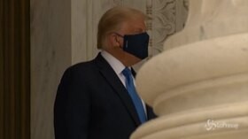 Usa: Trump fischiato alla camera ardente della giudice Ginsburg