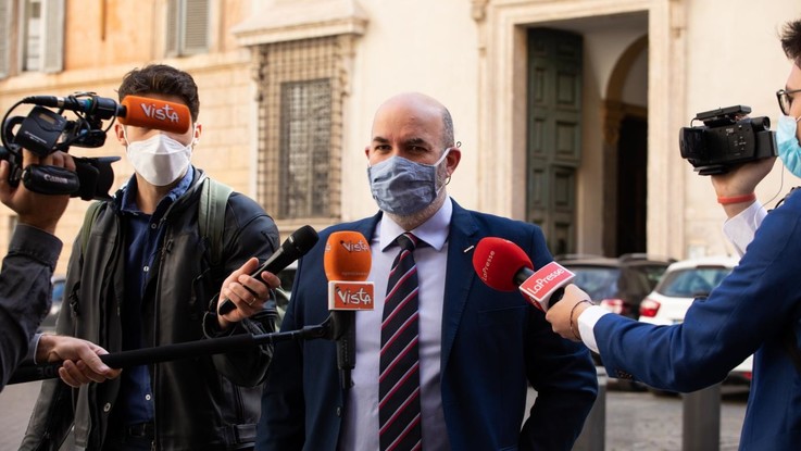 M5S, tre exit strategy: capo politico, organo collegiale o avvio stati generali