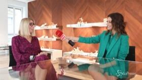 Milano Fashion Week, Laura Barth nello show room di Arianna Casadei: da 60 anni eccellenza artigianale italiana