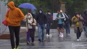 Tennis, in Francia al via il Roland Garros tra stringenti misure anti-covid e con soli mille spettatori