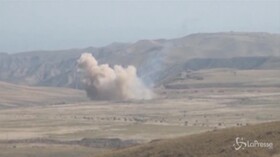 Nagorno Karabakh, le immagini degli scontri tra azeri e armeni