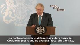 Regno Unito, Johnson: “Pandemia ha evidenziato carenze nel sistema scolastico e nel mercato del lavoro”