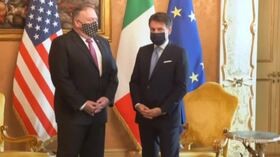 Mike Pompeo incontra il presidente Conte: stretta di mano e foto di rito a Palazzo Chigi
