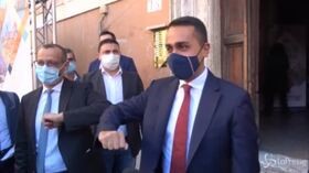 Di Maio a Ricci del Pd: “Diamoci una gomitata”