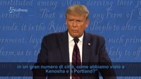 Usa 2020, Trump non condanna suprematisti bianchi e si rivolge ai Proud Boys in diretta