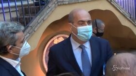 Coronavirus, Zingaretti: “Obbligo di mascherine anche all’aperto? Domani verifichiamo”