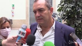 De Magistris: “De Luca ha ripreso il lanciafiamme, dia numeri precisi”