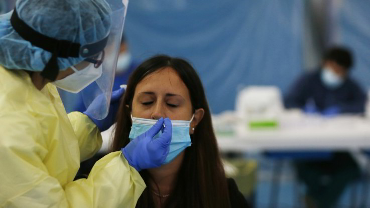 Sono 2.844 i nuovi positivi, 27 decessi