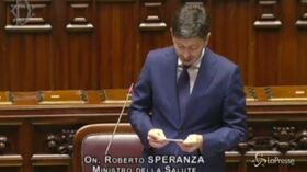 Speranza: “Obbligo di mascherine anche all’aperto”