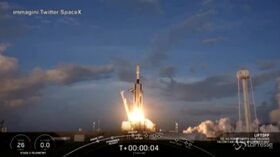 SpaceX, lancio riuscito per il razzo Falcon 9: in orbita 60 satelliti Starlink