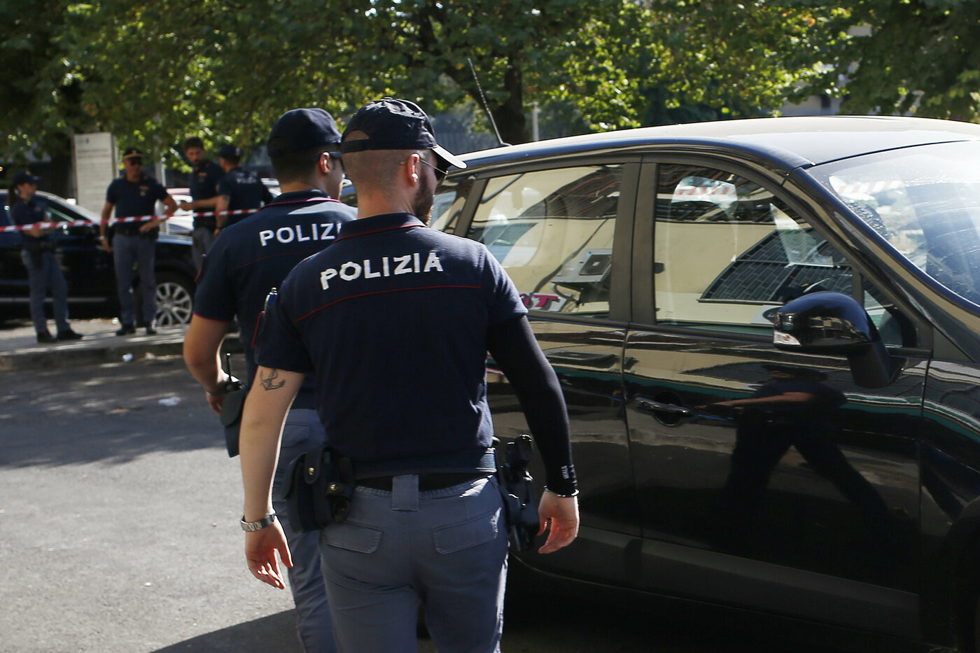 A scuola con una pistola, posta un video su Instagram: arrestato 16enne