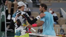 Tennis, finisce la favola di Sinner al Roland Garros