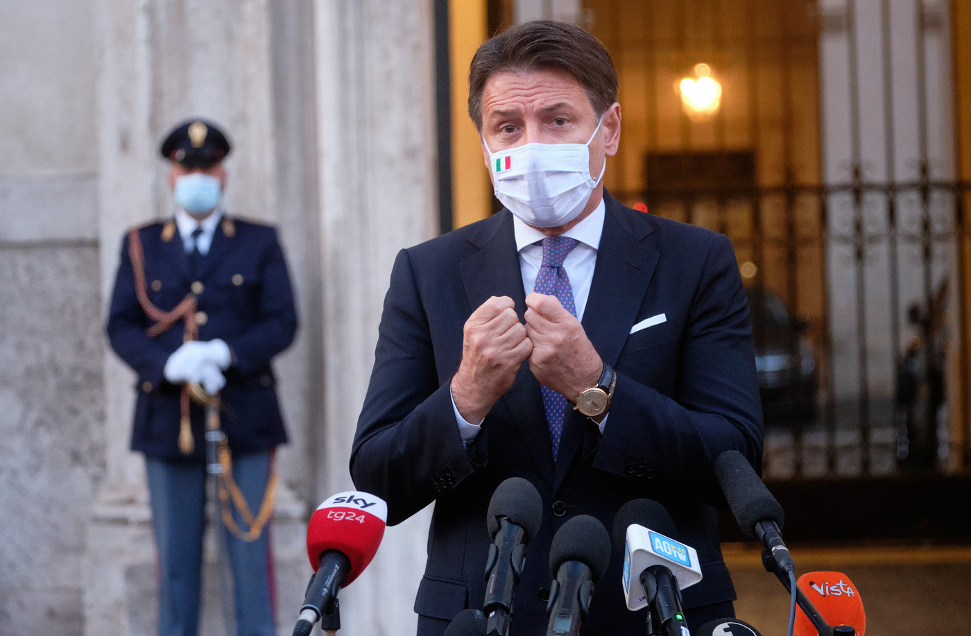 Conte: Mascherina sempre, all’aperto e al chiuso. Non cambiano regole su quarantena