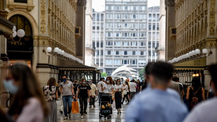 Impennata dei contagi in Italia: 4458 nuovi positivi, oltre 128mila i tamponi effettuati
