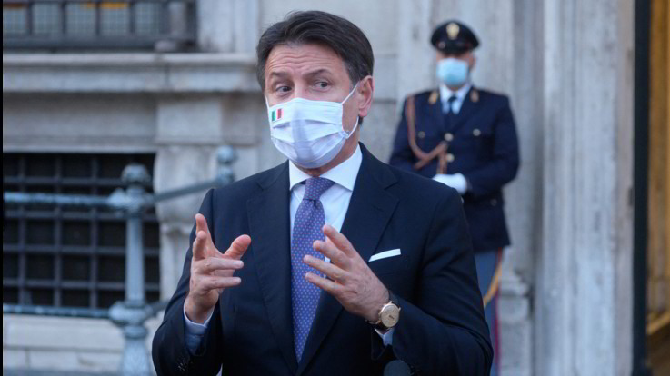 Coronavirus, è boom di casi (+4458) e tamponi. Conte: In arrivo 5 milioni test rapidi