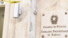 Napoli, sequestrati oltre 130 chili di hashish nascosti in un camion