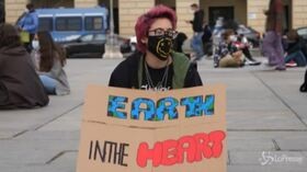 Sciopero clima: a Torino i giovani tornano in piazza i Friday For Future