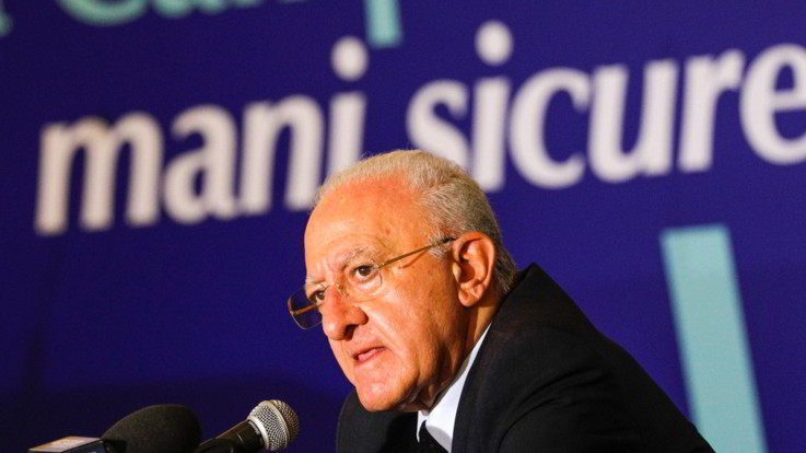 Campania, De Luca: "Siamo a 700 casi al giorno: a 800 è lockdown"