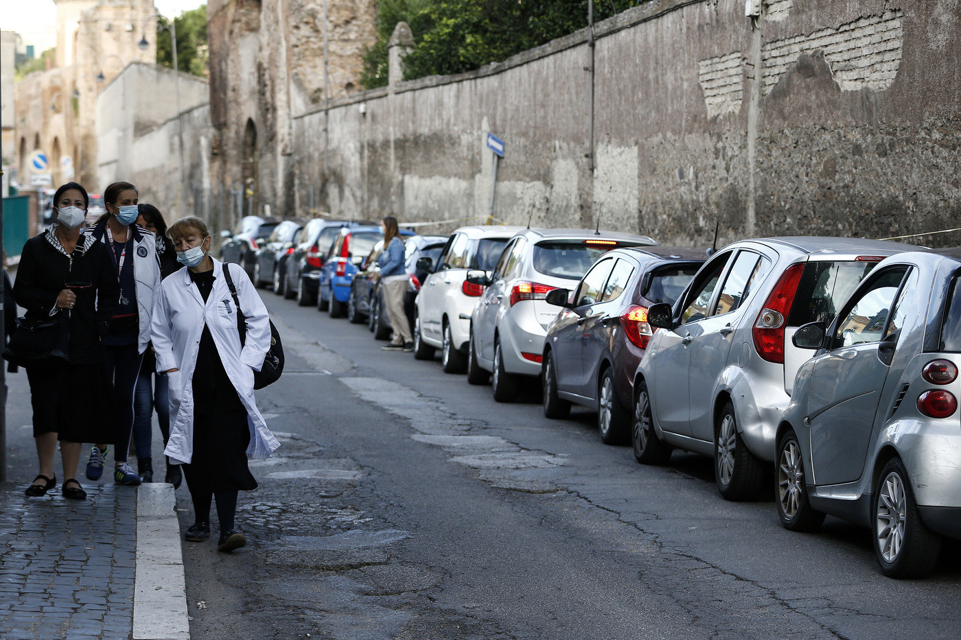 Il bollettino, continua l’aumento dei casi: sono 5372