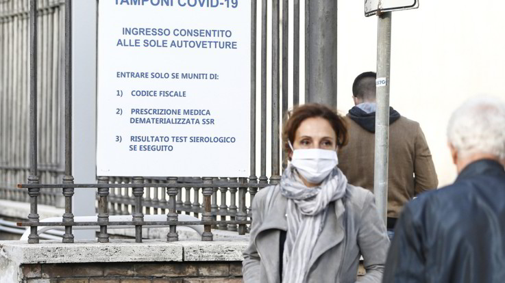 Iss: "1.118 nuovi focolai, ci sono criticità"