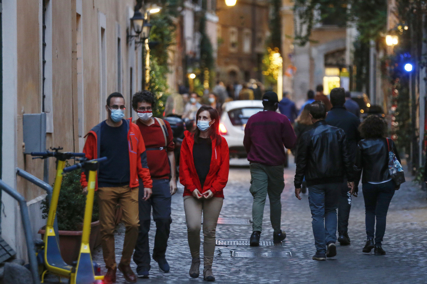 Mascherine obbligatorie per l’attività motoria all’aperto