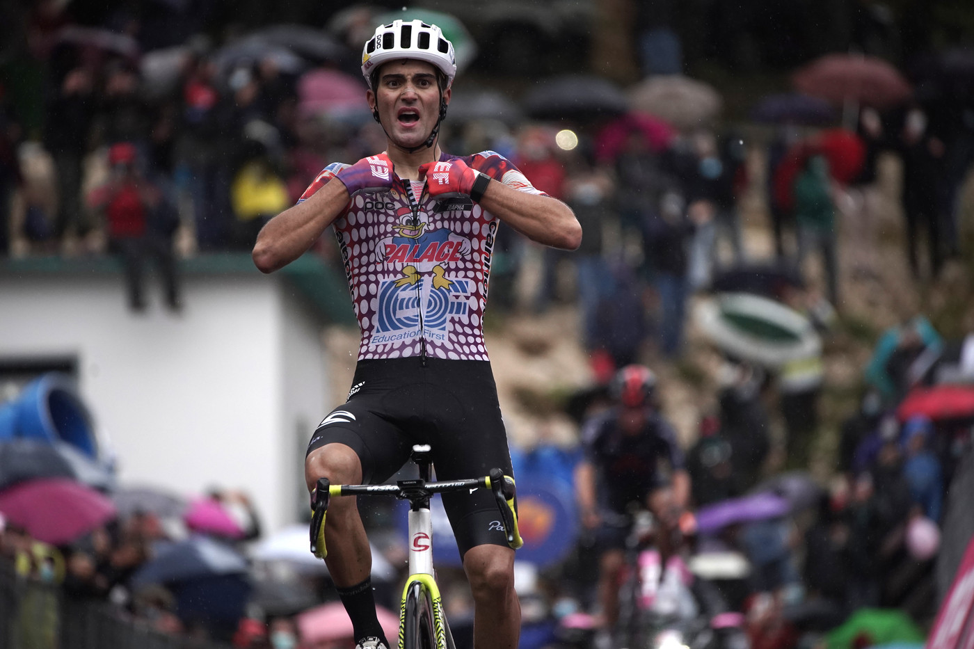 Giro d’Italia: Ruben Guerreiro vince la nona tappa a Roccaraso