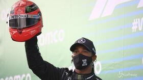 F1: Hamilton vince gp Eifel, 91 vittorie come Schumi