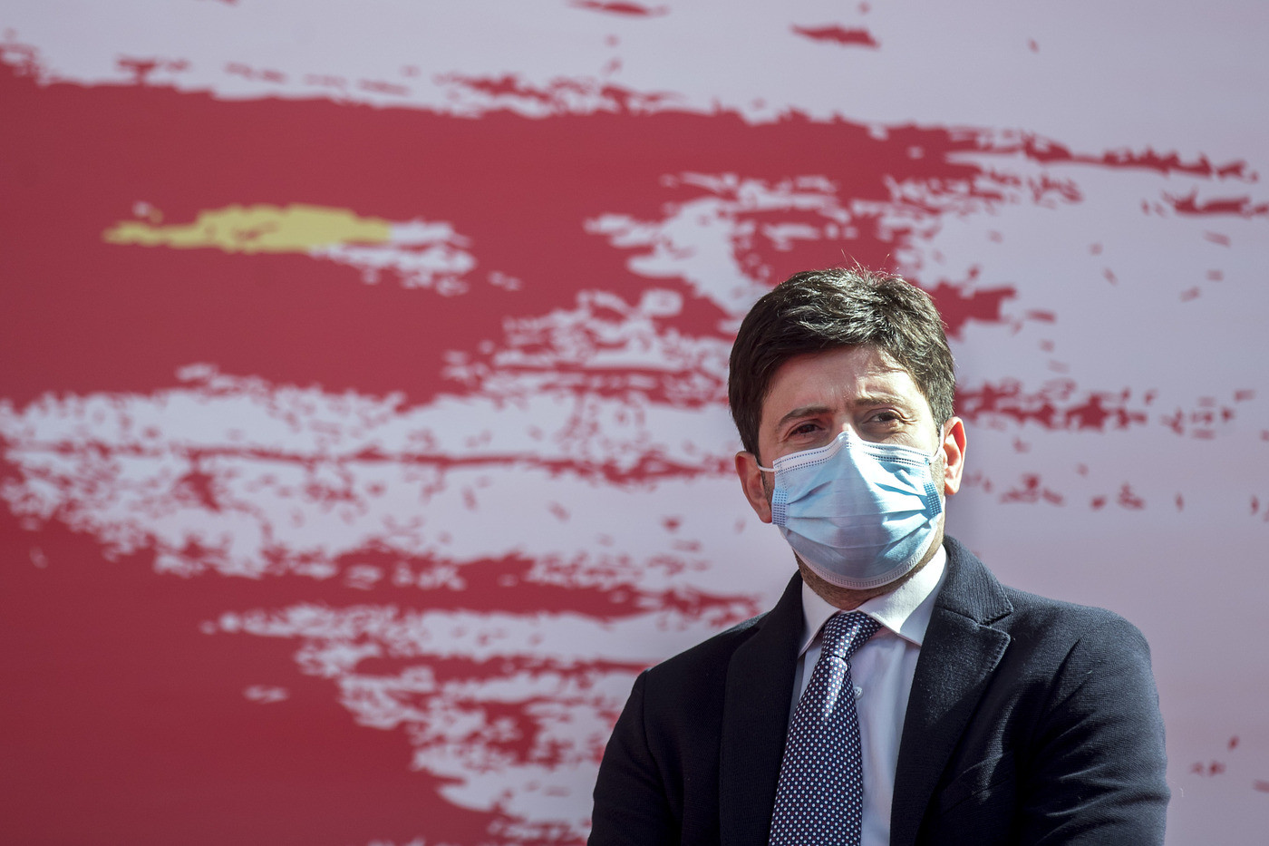 Speranza: “Ho proposto di vietare le feste, anche private”