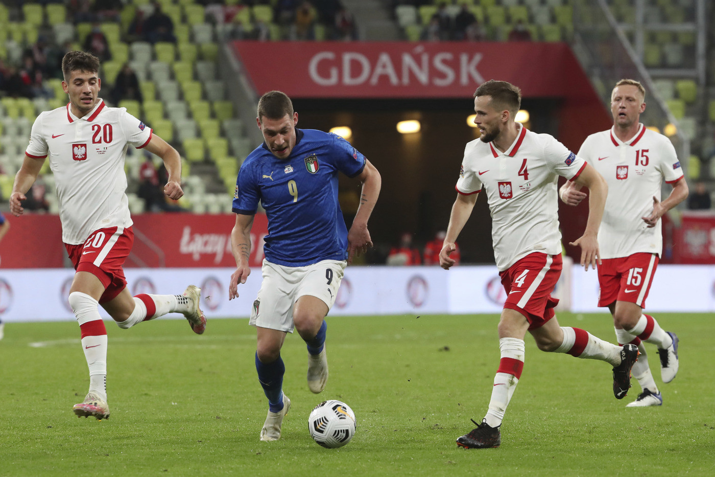 Nations League, Italia spreca e sbatte contro muro polacco: 0-0 a Danzica