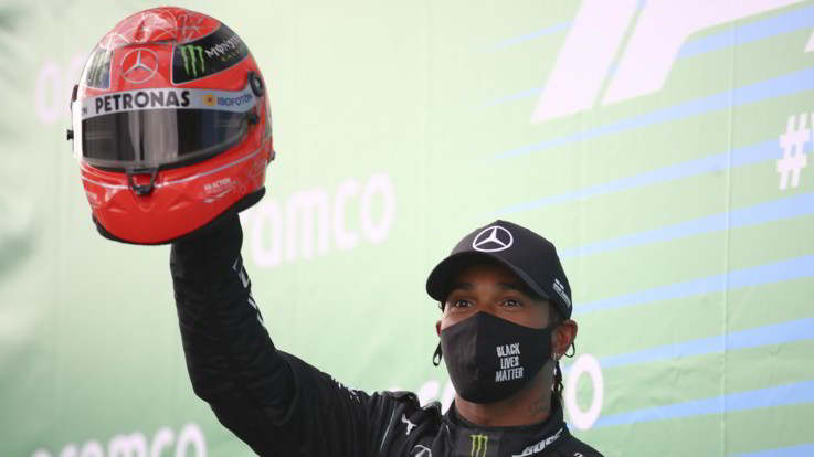 F1, Hamilton vince al Nurburgring e raggiunge l'idolo Schumacher