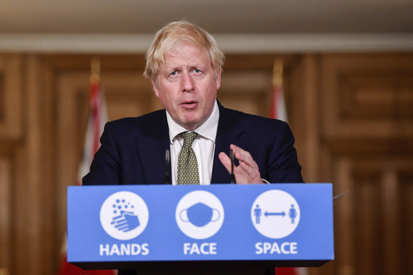 Regno Unito, Johnson annuncia restrizioni su tre livelli
