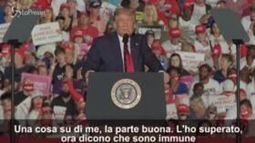 Trump ai supporter: “Mi sento potente, vi bacerò tutti”