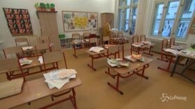 Covid, in Repubblica Ceca scuole e locali chiusi per tre settimane