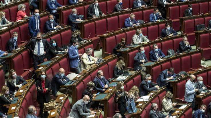 Nadef, da Camere ok a scostamento. Catalfo: In manovra 'staffetta generazionale'