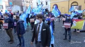 Infermieri in piazza a Montecitorio: “Responsabilità enormi ma stipendi troppo bassi”