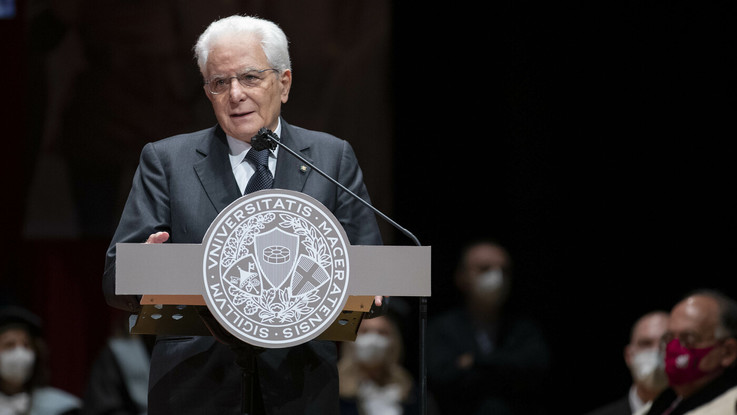 Mattarella: " Virus dell'individualismo è pericoloso come il Covid"