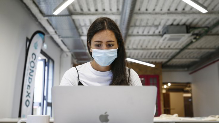 In attesa nuova stretta, ma no chiusura parrucchieri e cebntri estetici. . Speranza: "Smart working al 75%"
