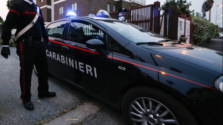 Torino, "C'è una festa con assembramenti" e chiama i carabinieri: ma era un bar autorizzato