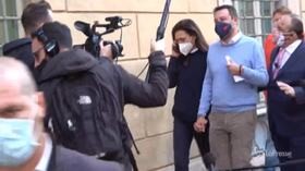 Vertice di Centrodestra, Salvini arriva per mano alla fidanzata Francesca Verdini