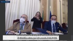 Regione Piemonte: Cirio ha firmato le ordinanze su Dad al 50% delle superiori e centri commerciali