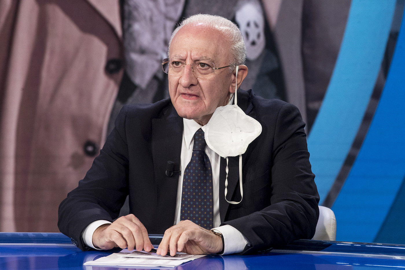 Al via coprifuoco anche in Campania: De Luca firma ordinanza