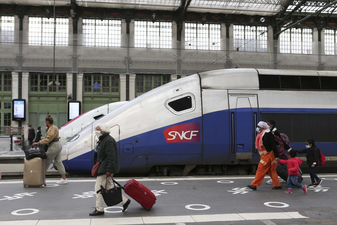Francia, allarme bomba Lione: donna ha minacciato di farsi esplodere al grido di Allah Akbar