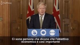 Gb, Johnson: “Senza restrizioni a livelli e blocchi regionali migliaia di morti”