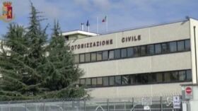 Torino, smascherate 2 organizzazioni criminali di patenti di guida