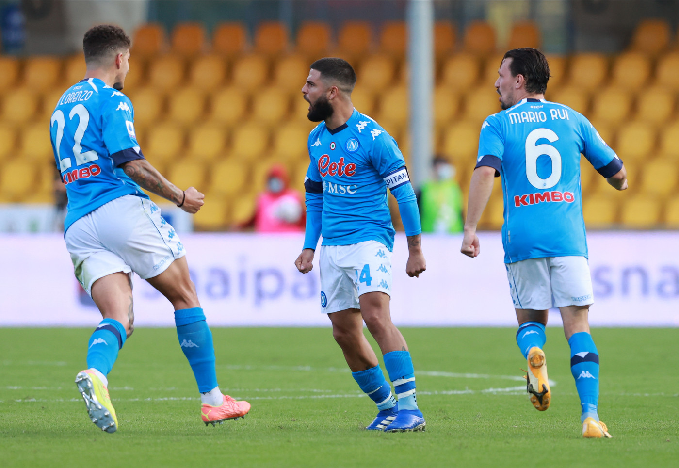 Serie A, il Napoli passa in rimonta a Benevento