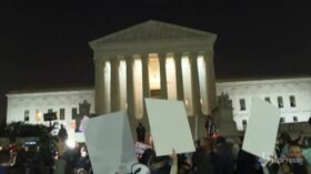 Washington, dimostranti pro-Barrett davanti alla Corte Suprema