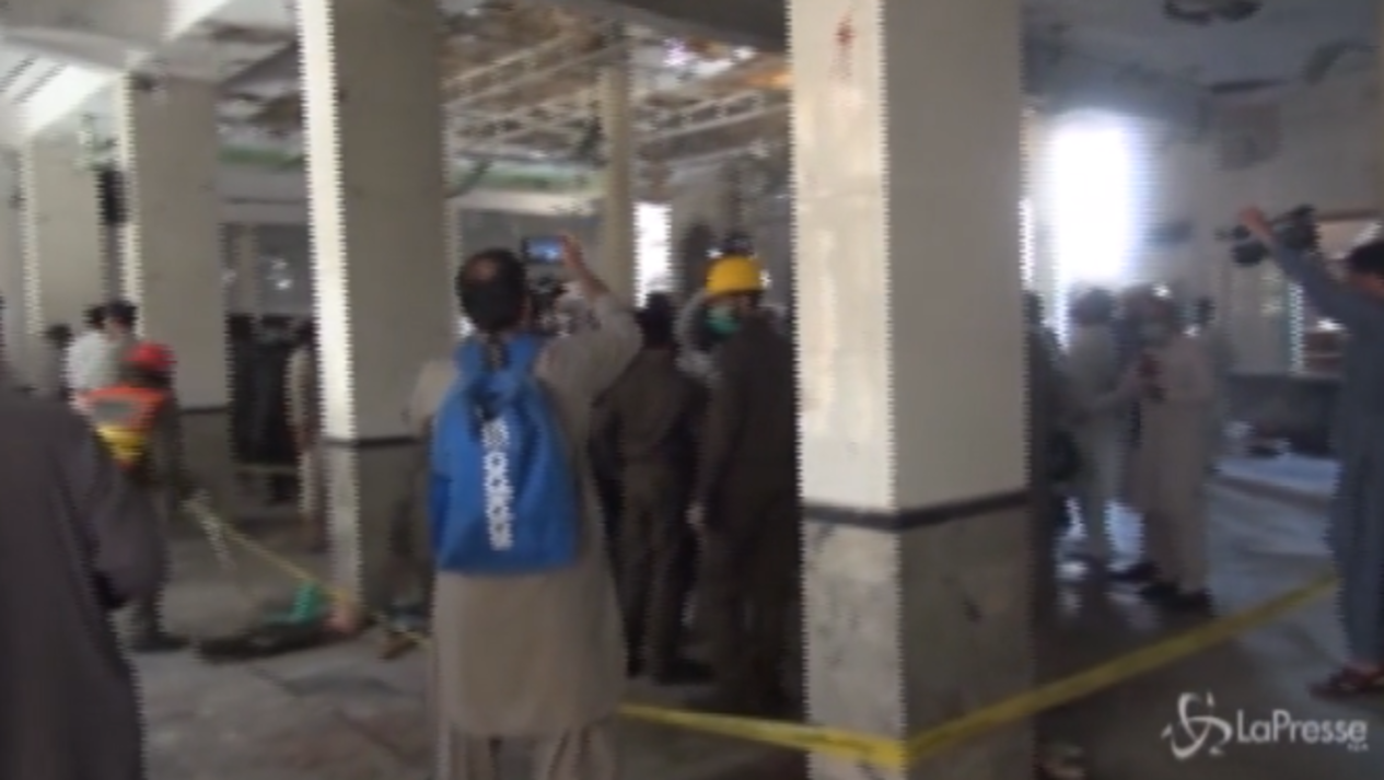 Pakistan, bomba in scuola islamica: almeno 8 studenti morti