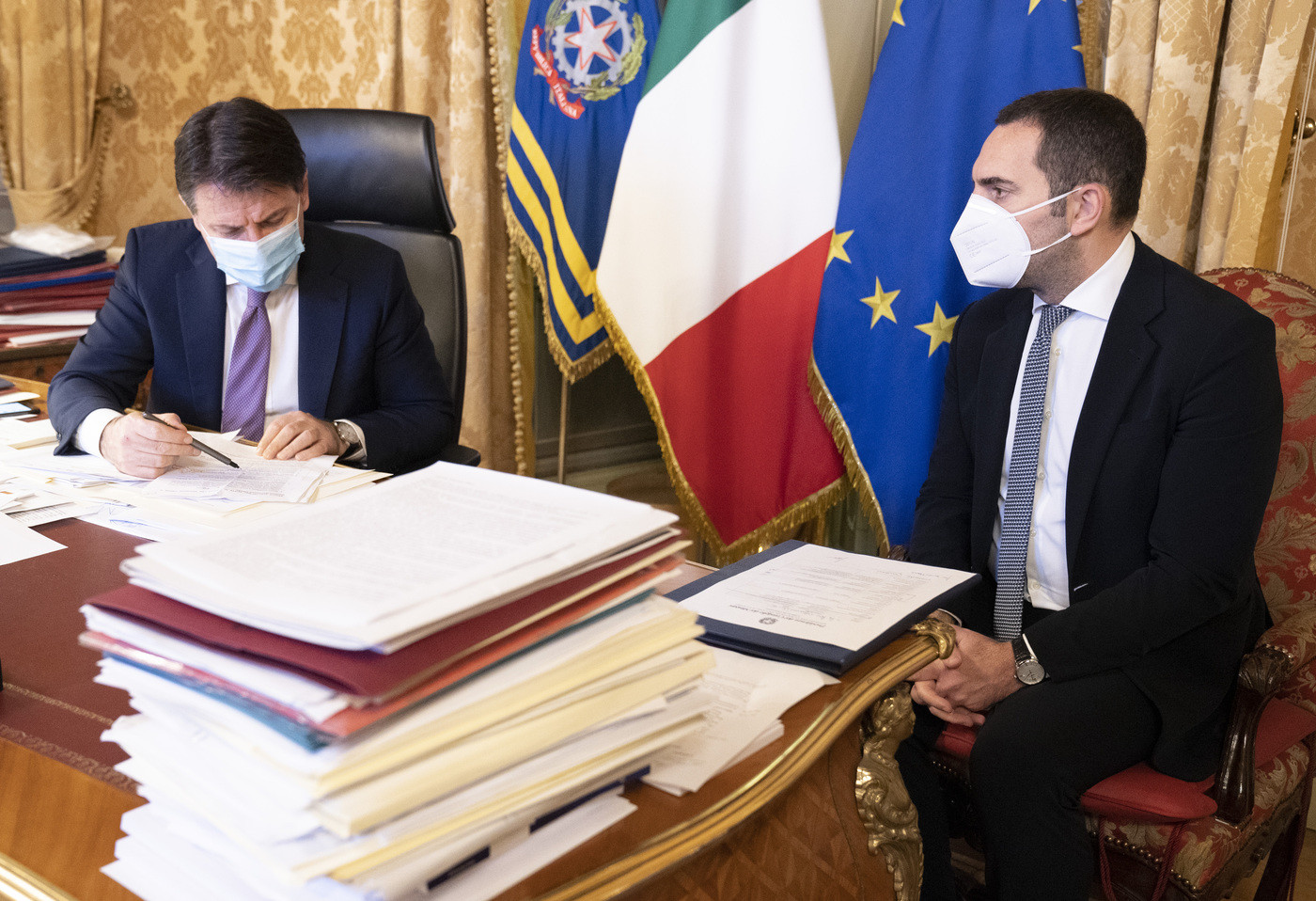 Decreto ristori, Conte alle categorie: “Oggi  via libera a risorse in tempi record”