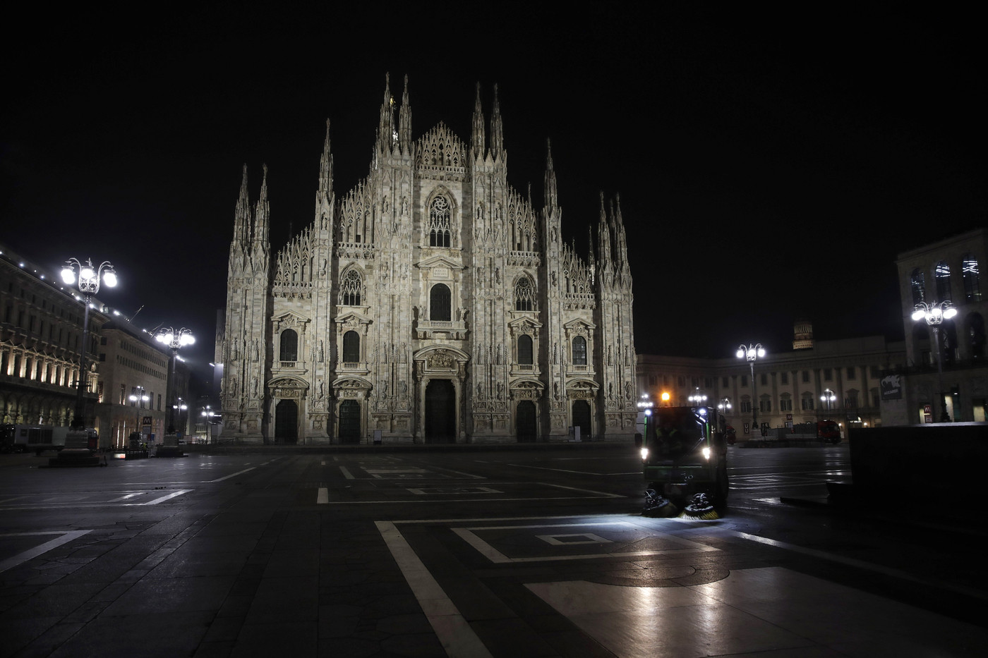 Coronavirus, record nuovi casi in Lombardia: +5.035