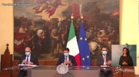 Ristori, Conte: “Contributi a fondo perduto direttamente su conto corrente”